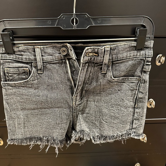 Kendall and Kylie Women's Gray/black Denim Shorts - Picture 1 of 2